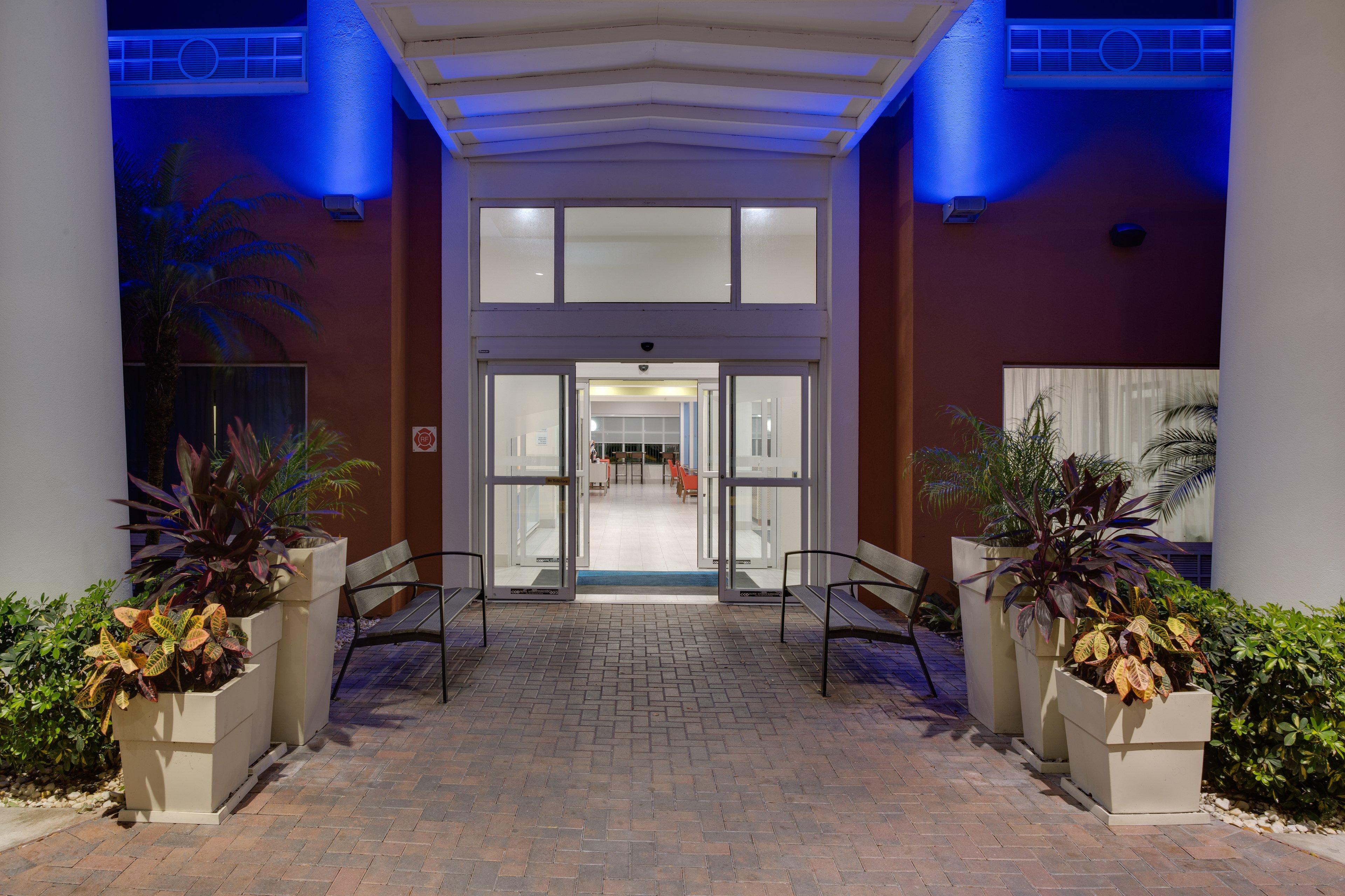 Holiday Inn Express Hotel & Suites Tampa-Fairgrounds-Casino, An Ihg Hotel Eksteriør bilde