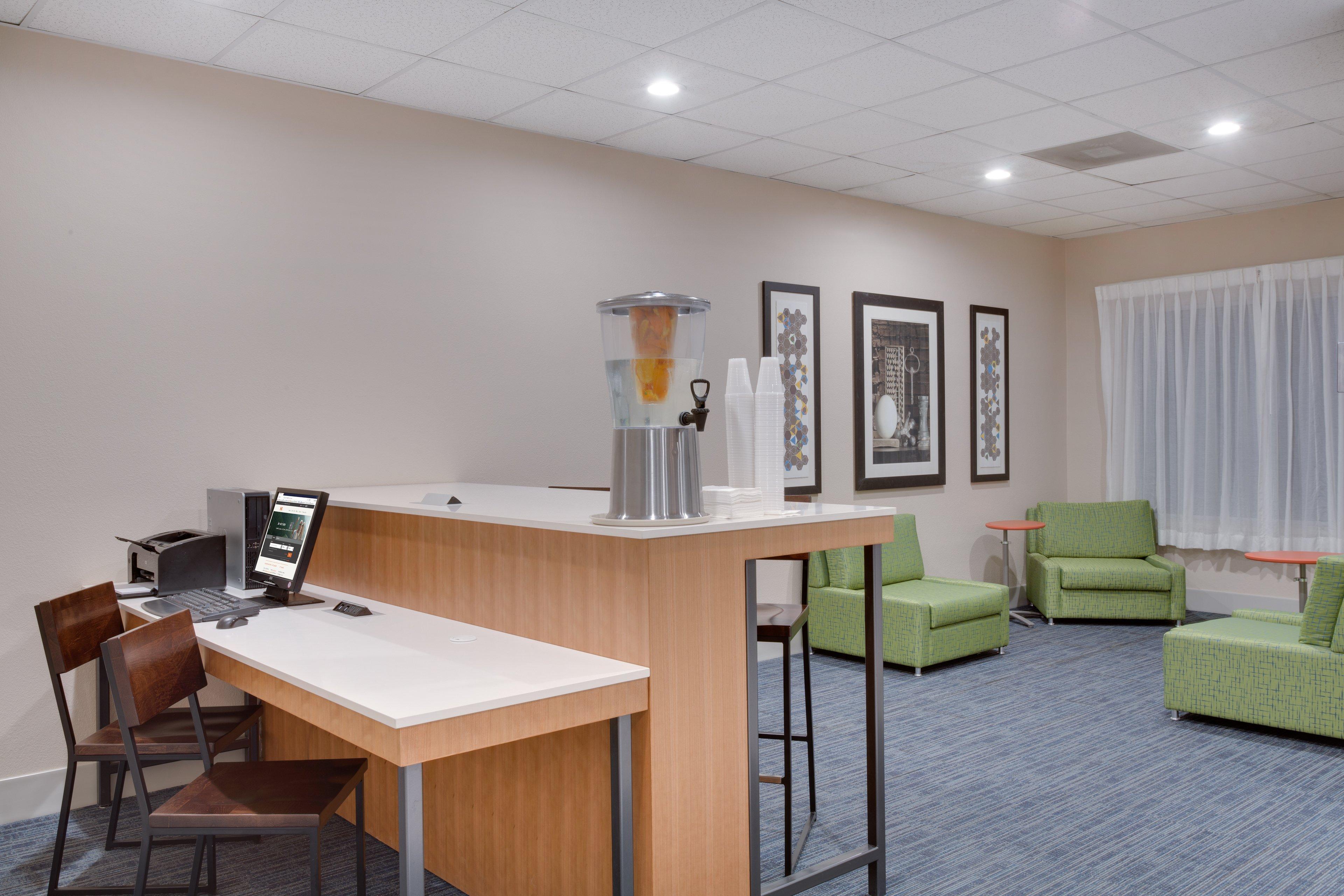 Holiday Inn Express Hotel & Suites Tampa-Fairgrounds-Casino By Ihg Eksteriør bilde
