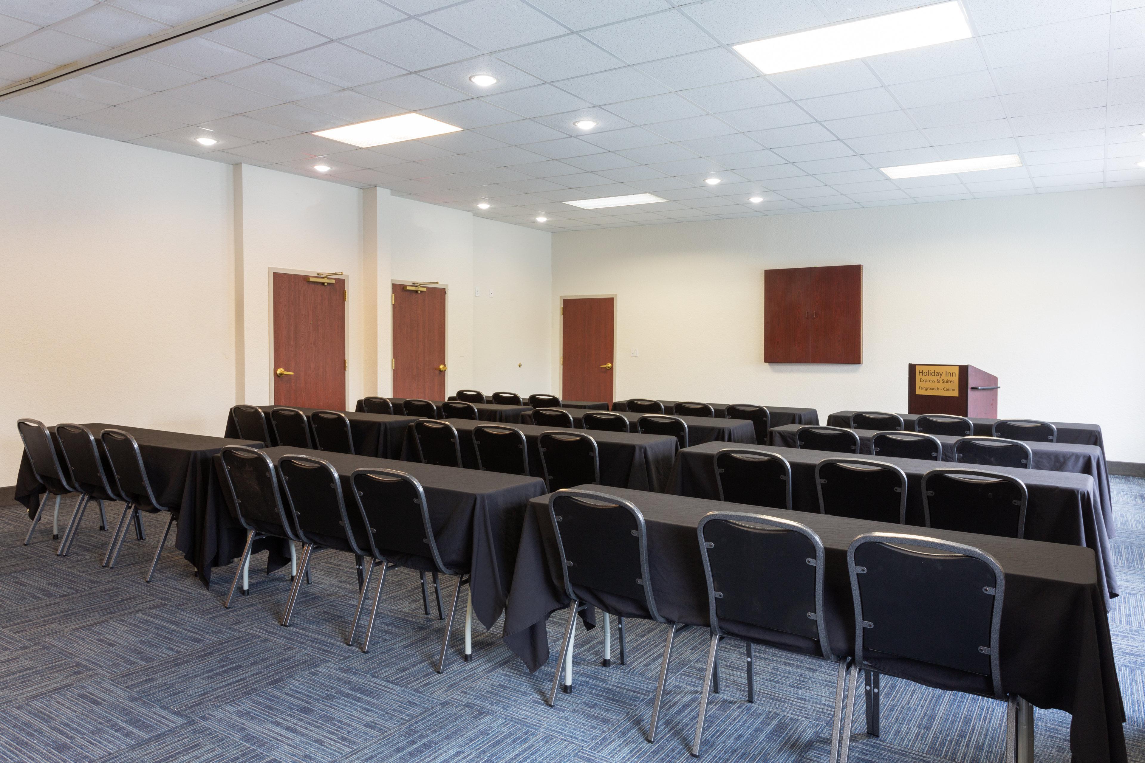 Holiday Inn Express Hotel & Suites Tampa-Fairgrounds-Casino By Ihg Eksteriør bilde