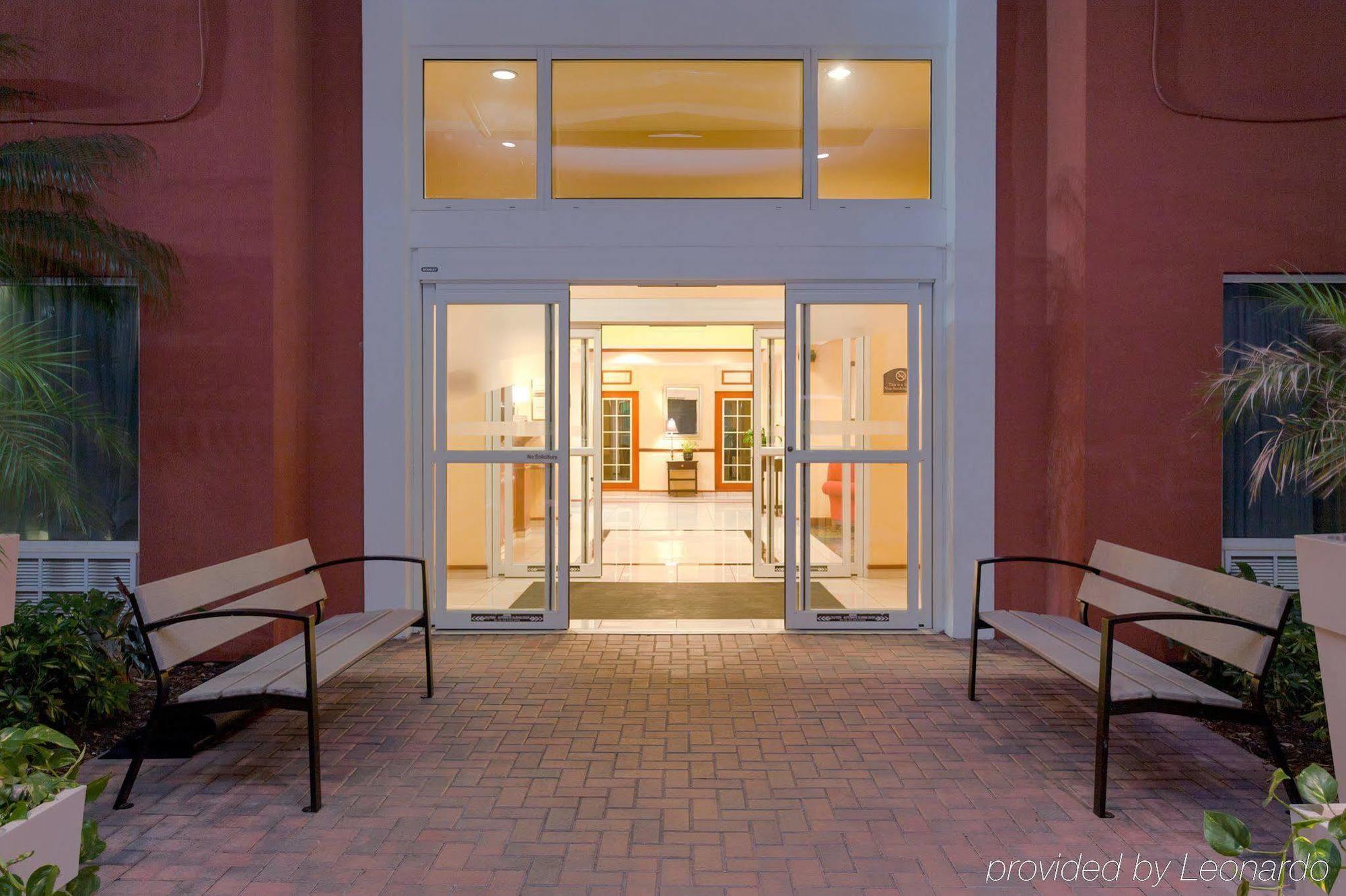 Holiday Inn Express Hotel & Suites Tampa-Fairgrounds-Casino By Ihg Eksteriør bilde